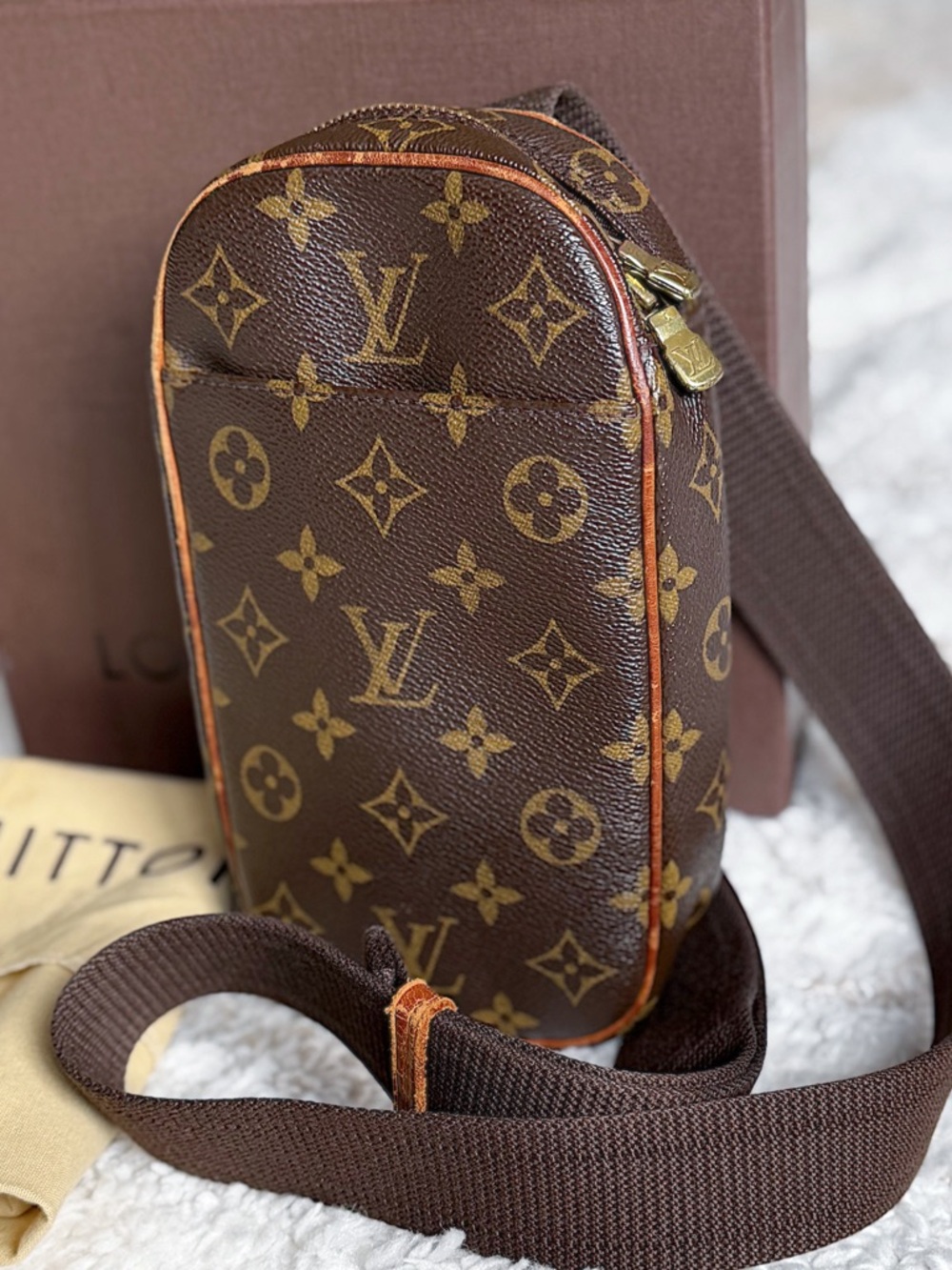 Louis vuitton mens womens monogram sling crossbody pochette gange bag + box - Picture 14 of 16